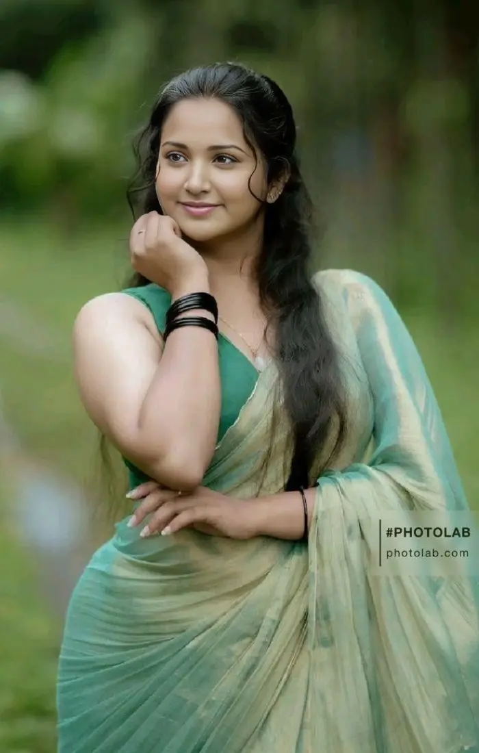 Hire Escorts In Naigaon at affordable rates